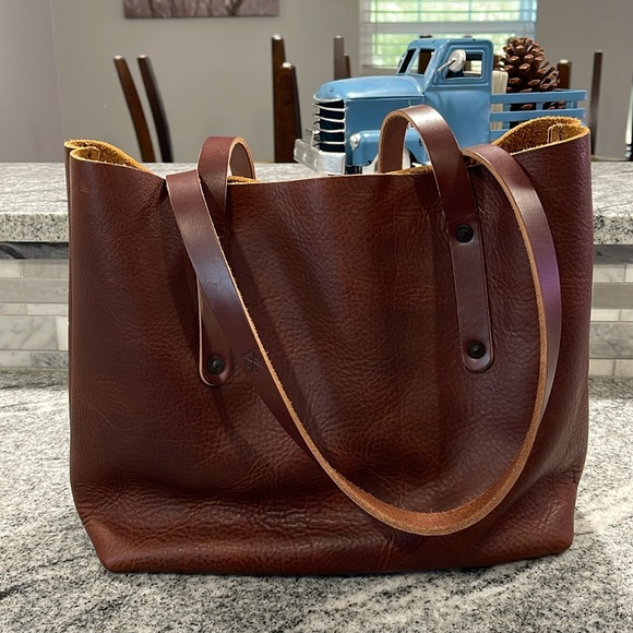 Go Forth Goods Small Avery Tote - Picture 1 of 5